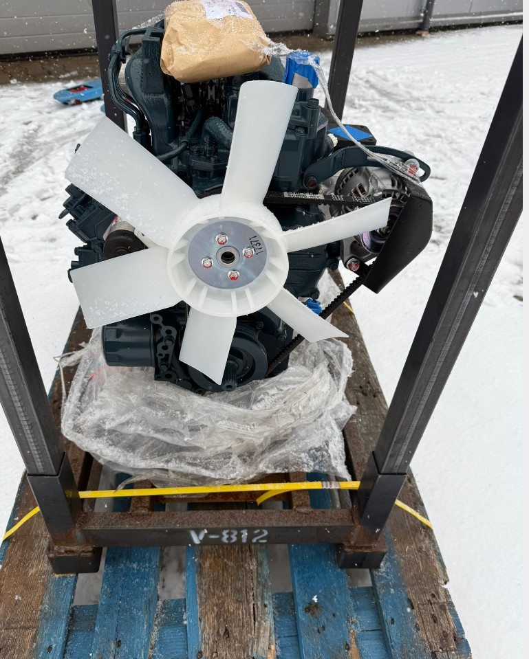 NOWY ORYGINALNY SILNIK KUBOTA D1703 NOWY ORYGINALNY SILNIK KUBOTA D1703 - GENEUS